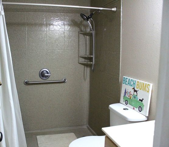 122 Lakeway Lane, Gun Barrel City, TX 75156