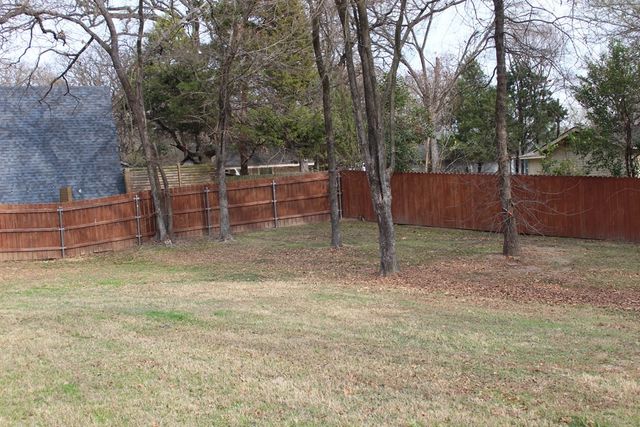 122 Lakeway Lane, Gun Barrel City, TX 75156