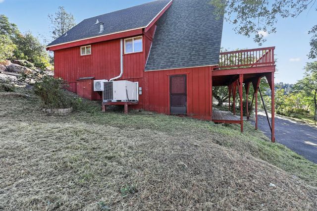 17418 Carlozzi Dr, Soulsbyville, CA 95372