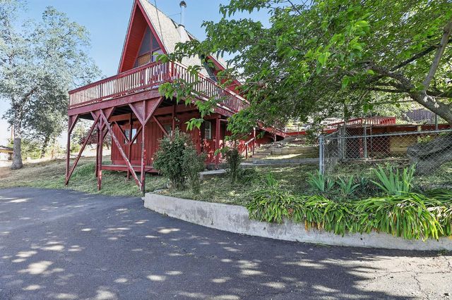17418 Carlozzi Dr, Soulsbyville, CA 95372