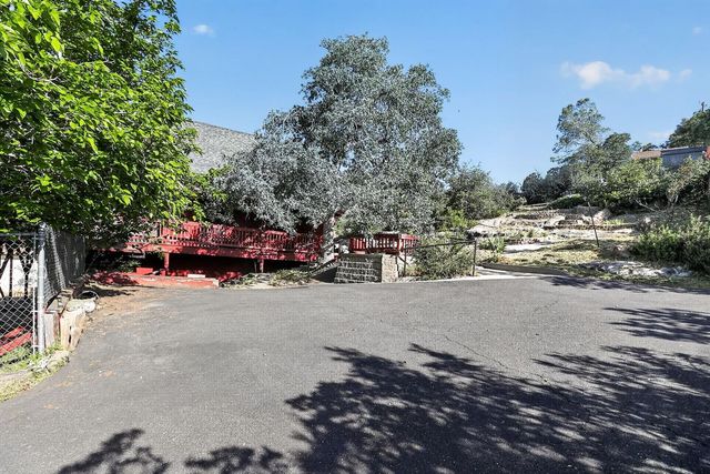17418 Carlozzi Dr, Soulsbyville, CA 95372