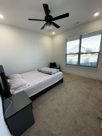 710 Dillon Street, Bentonville, AR 72713