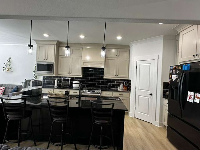 710 Dillon Street, Bentonville, AR 72713