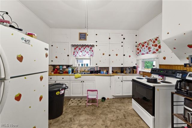 206 W 29th Street, Lorain, OH 44055