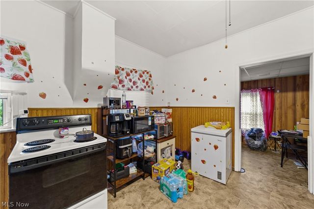 206 W 29th Street, Lorain, OH 44055