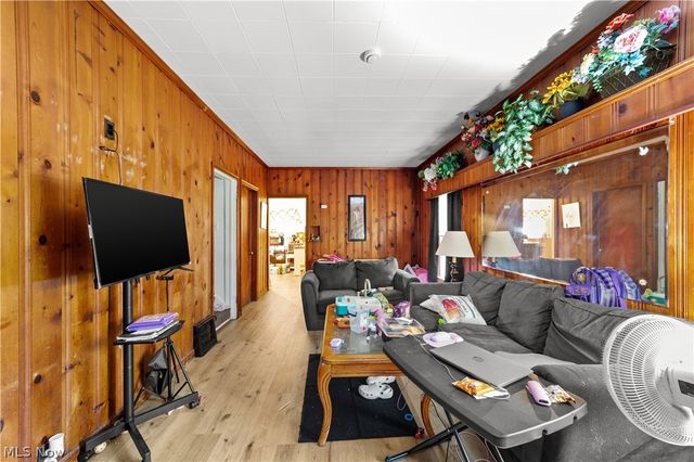 206 W 29th Street, Lorain, OH 44055