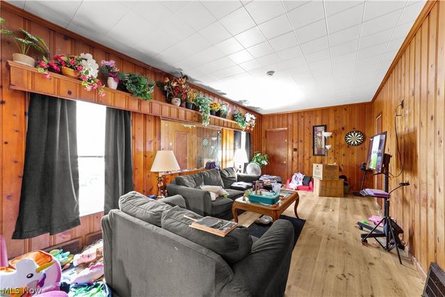 206 W 29th Street, Lorain, OH 44055