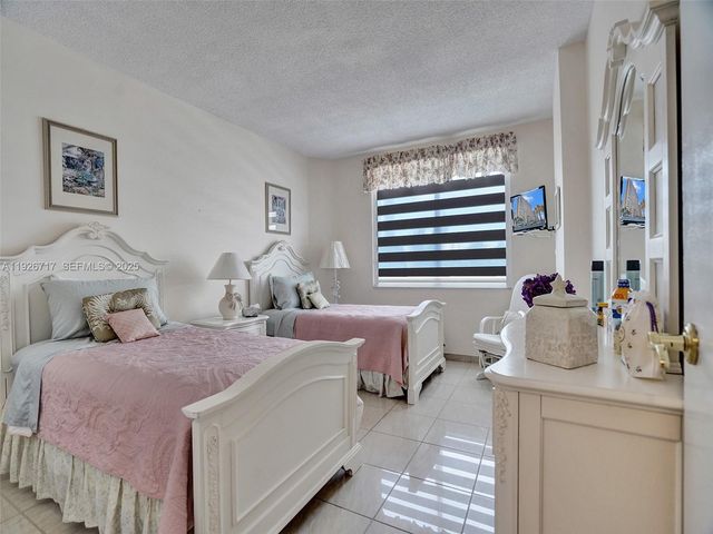 1980 S Ocean Dr 3P, Hallandale Beach, FL 33009