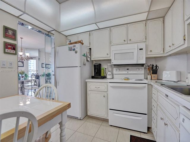 1980 S Ocean Dr 3P, Hallandale Beach, FL 33009