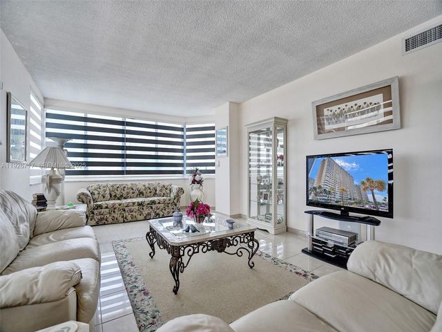 1980 S Ocean Dr 3P, Hallandale Beach, FL 33009