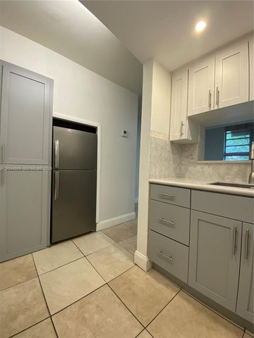 234 Antiquera Ave 9, Coral Gables, FL 33134