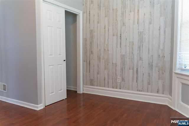867 S 17th Street 1, Newark, NJ 07108