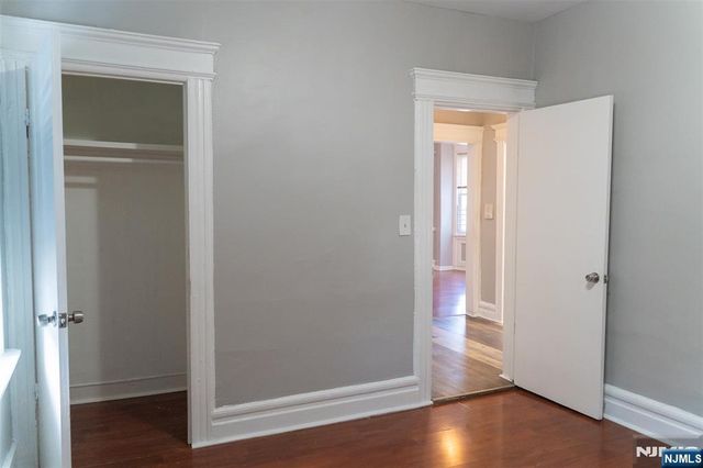 867 S 17th Street 1, Newark, NJ 07108
