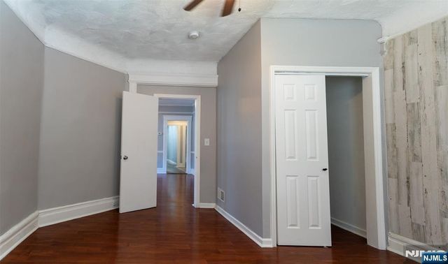 867 S 17th Street 1, Newark, NJ 07108