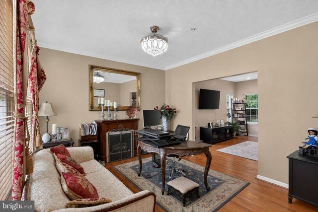 9106 HELMSLEY DR, Clinton, MD 20735