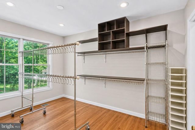 9106 HELMSLEY DR, Clinton, MD 20735