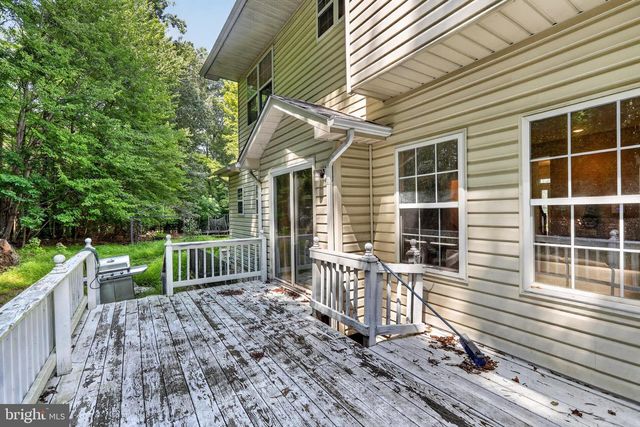 9106 HELMSLEY DR, Clinton, MD 20735