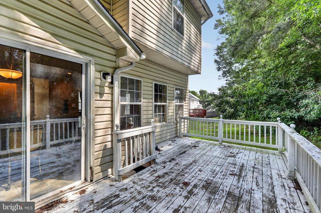 9106 HELMSLEY DR, Clinton, MD 20735
