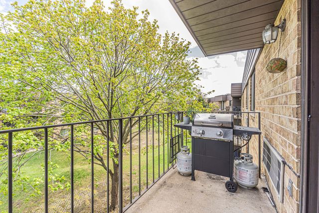 5600 ASTOR Lane 320, Rolling Meadows, IL 60008