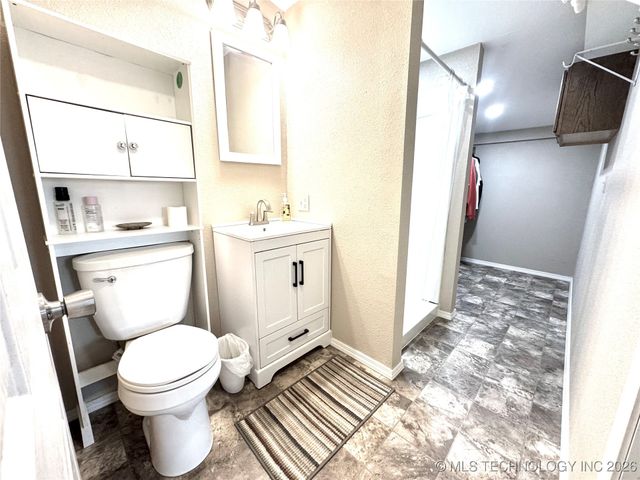 419121 E 1145 Road, Checotah, OK 74426