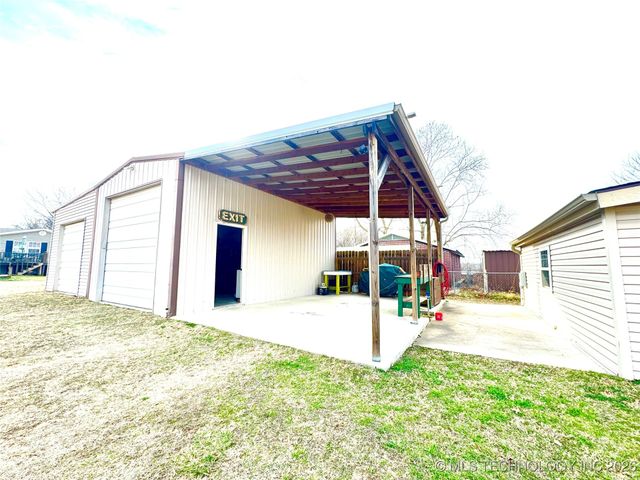 419121 E 1145 Road, Checotah, OK 74426
