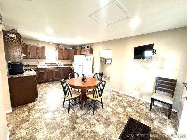 419121 E 1145 Road, Checotah, OK 74426