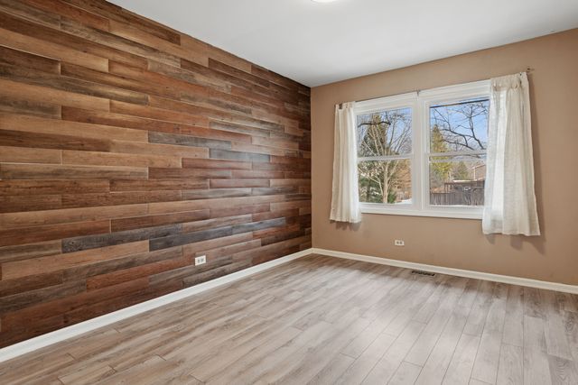 103 Richter Road, Batavia, IL 60510