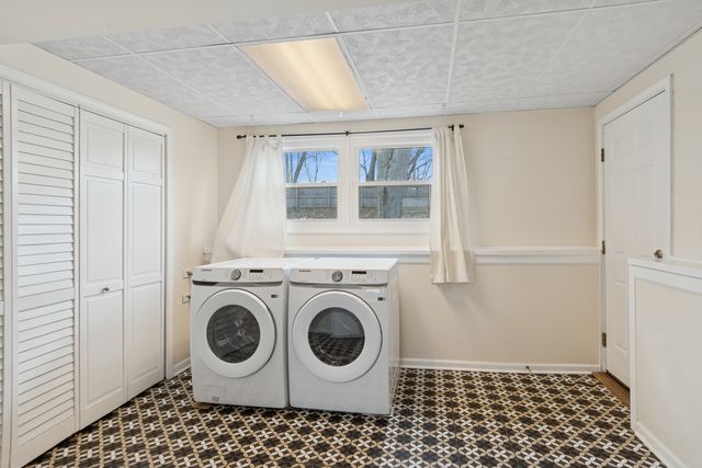 103 Richter Road, Batavia, IL 60510