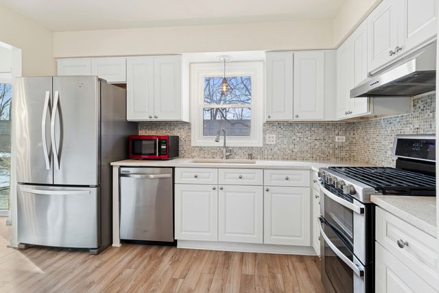 103 Richter Road, Batavia, IL 60510