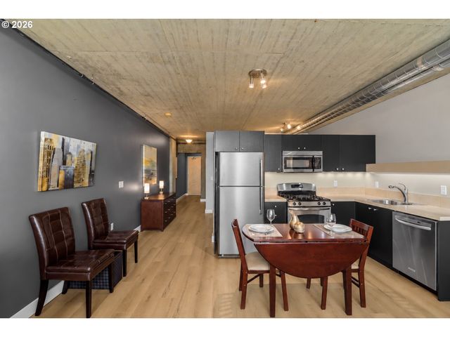 1926 W BURNSIDE St 807, Portland, OR 97209