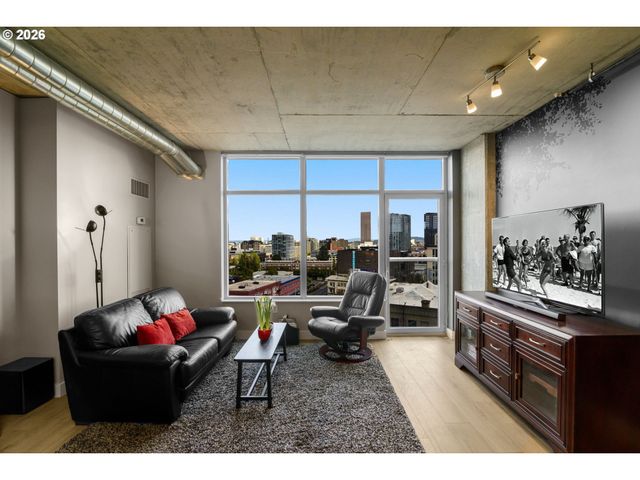 1926 W BURNSIDE St 807, Portland, OR 97209