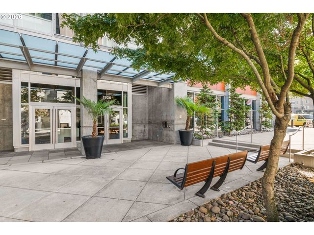 1926 W BURNSIDE St 807, Portland, OR 97209