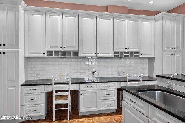 712 E Main St, Madison, IN 47250