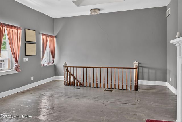 712 E Main St, Madison, IN 47250