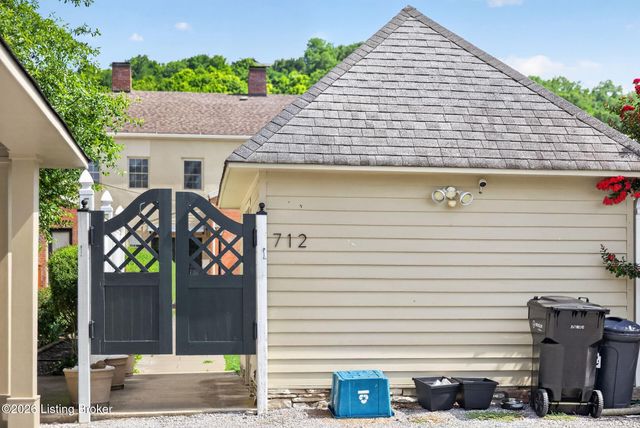 712 E Main St, Madison, IN 47250