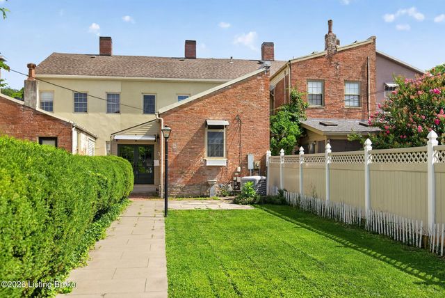 712 E Main St, Madison, IN 47250