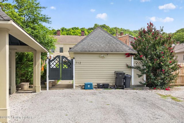 712 E Main St, Madison, IN 47250