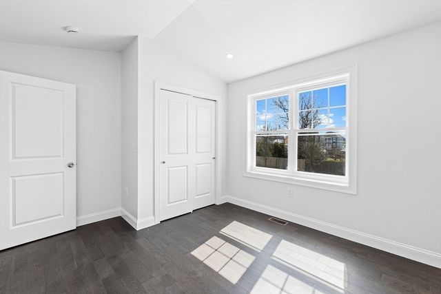 15 Jean Street, Acushnet, MA 02743