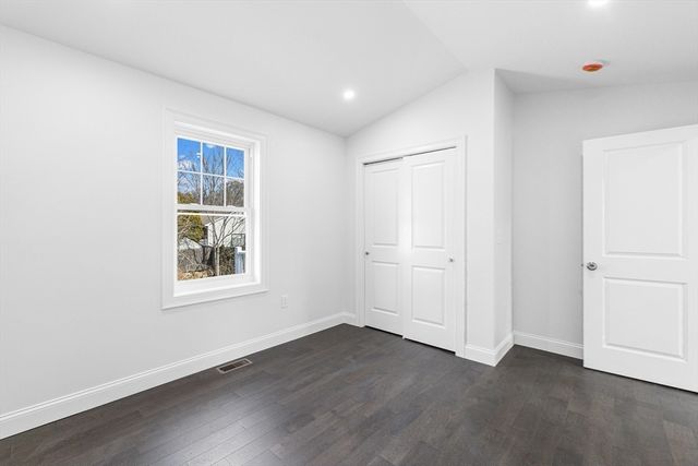 15 Jean Street, Acushnet, MA 02743