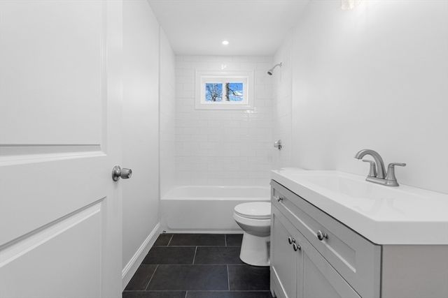 15 Jean Street, Acushnet, MA 02743