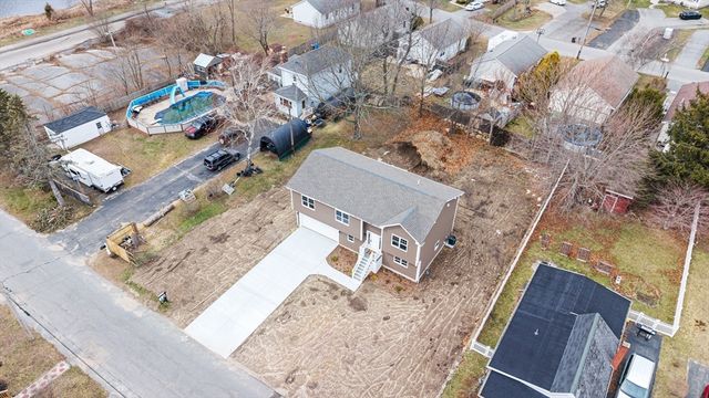 15 Jean Street, Acushnet, MA 02743