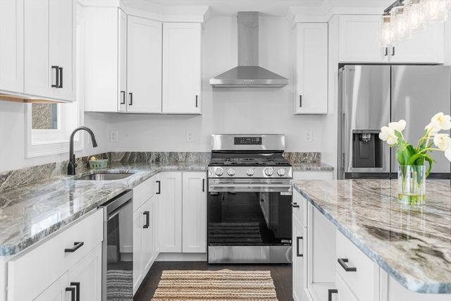 15 Jean Street, Acushnet, MA 02743