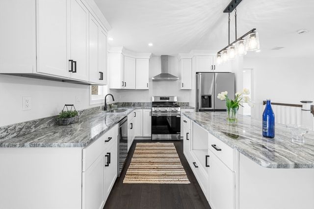 15 Jean Street, Acushnet, MA 02743