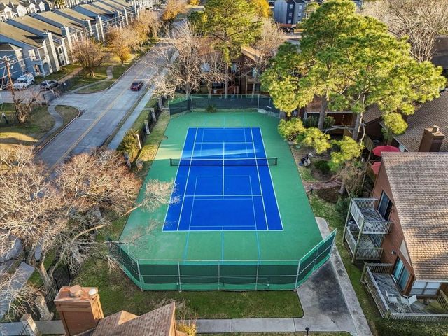 671 Davis Road, League City, TX 77573