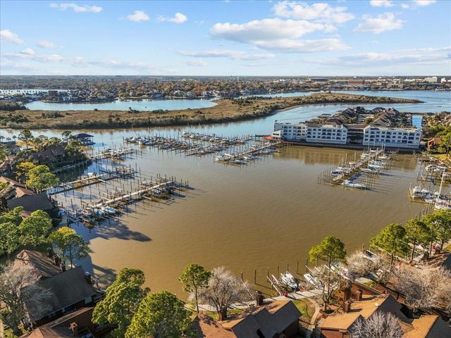 671 Davis Road, League City, TX 77573