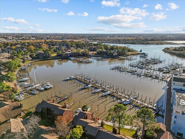 671 Davis Road, League City, TX 77573