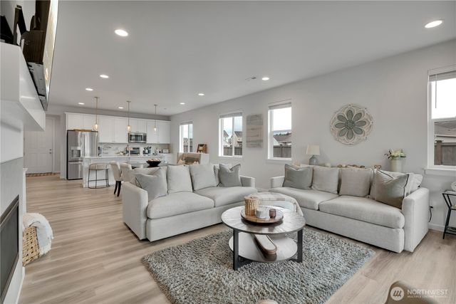 17628 127th Avenue E, Puyallup, WA 98374