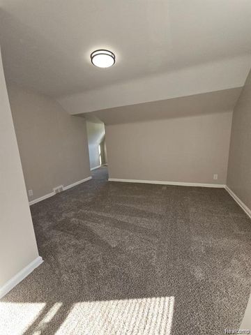 20300 Elkhart Street, Harper Woods, MI 48225