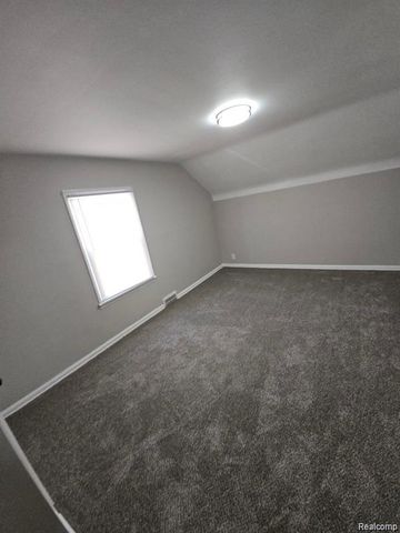 20300 Elkhart Street, Harper Woods, MI 48225