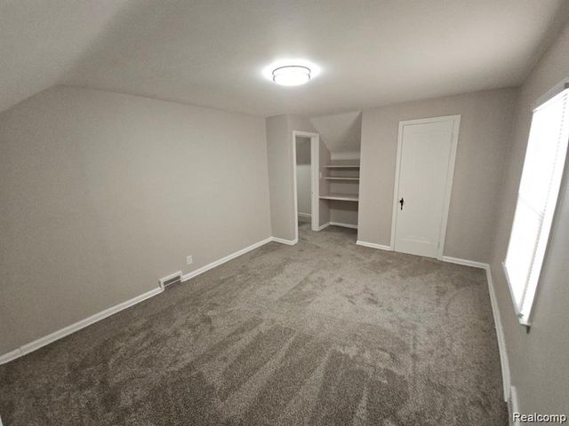 20300 Elkhart Street, Harper Woods, MI 48225